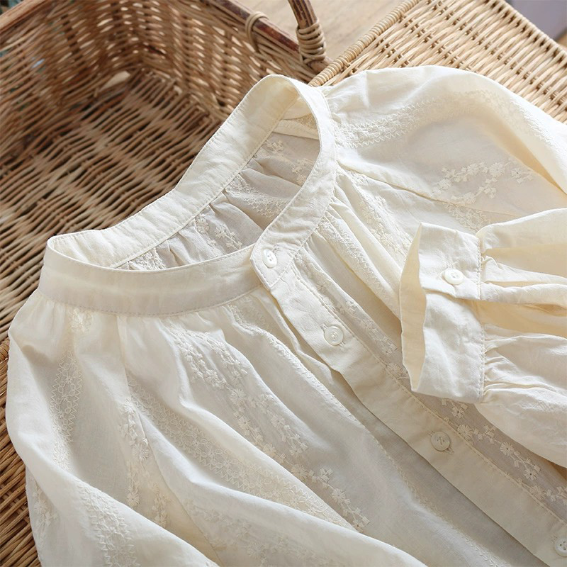 Jacquard Embroidery Balloon-Sleeve Blouse