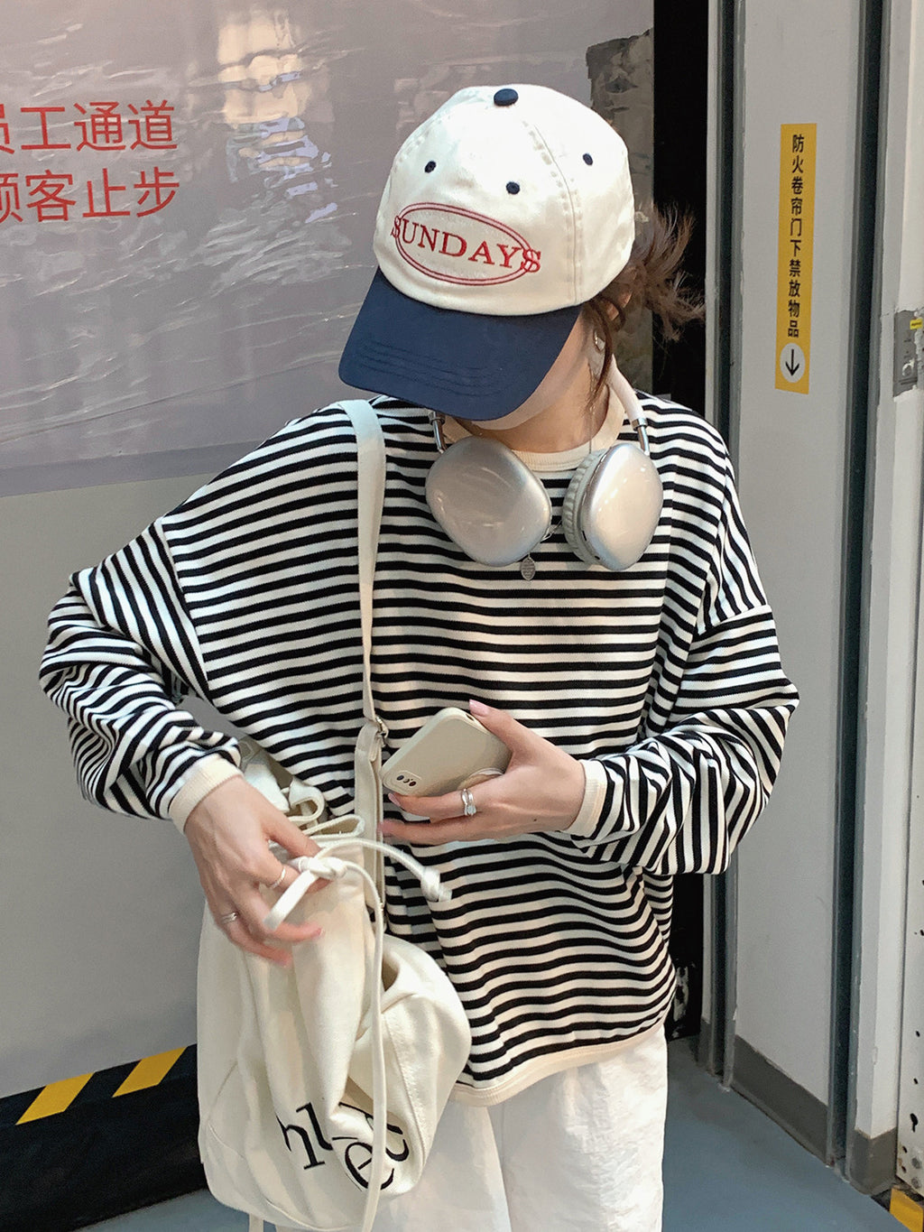 Striped Oversized K-Fashion Sweatshirt