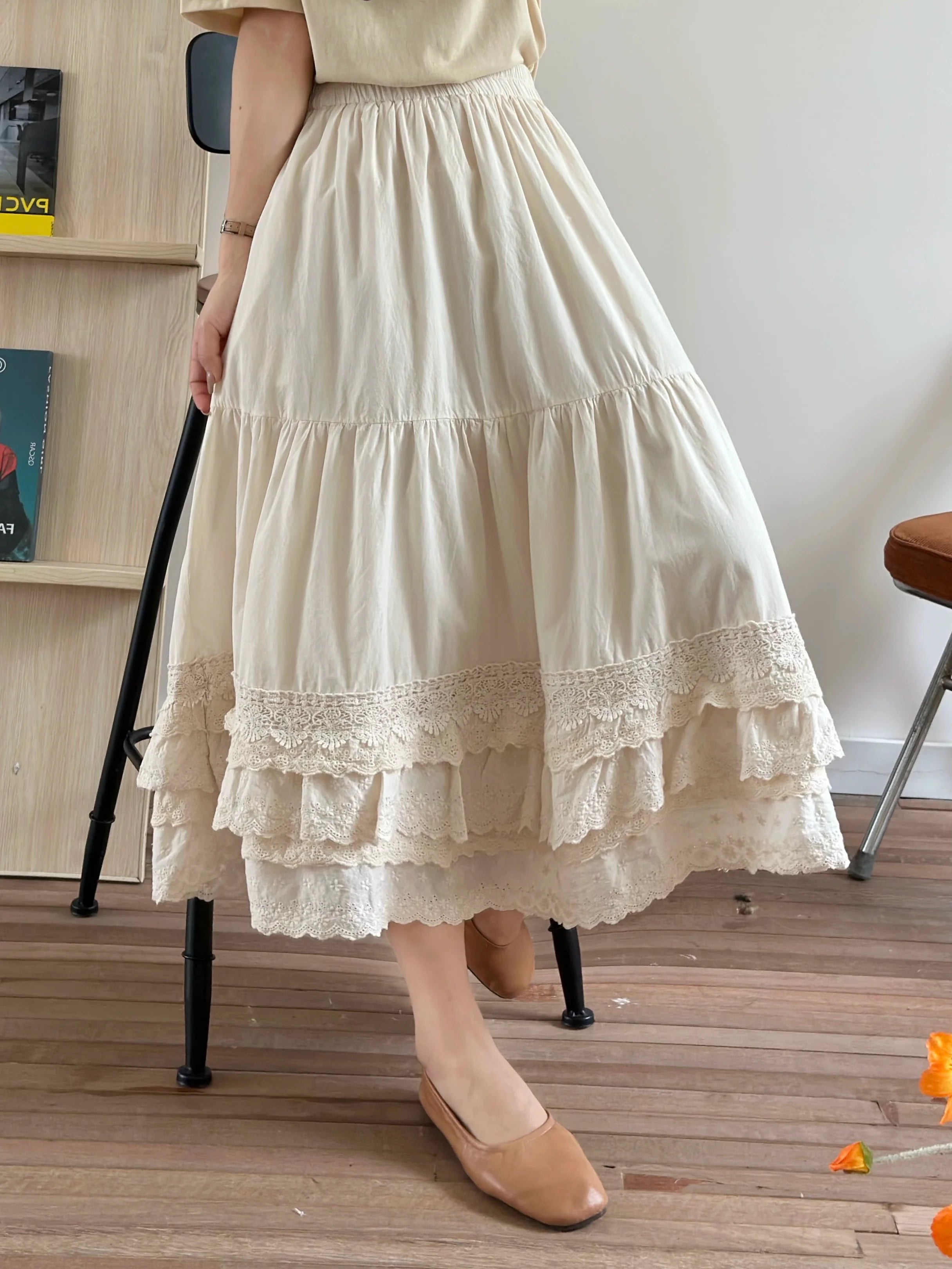 Sweet Retro Lace-Stitched Cotton Midi Skirt