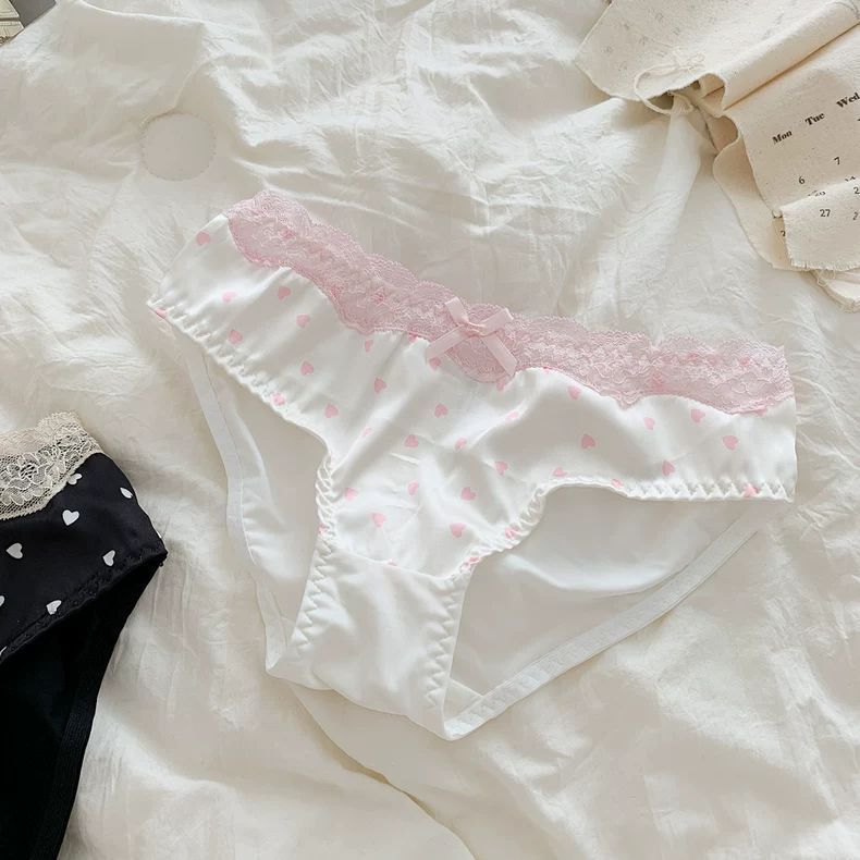 Lace Edge Underwear for Women Sexy Low-Waist Cotton Blocking Love Japanese Style Girls’ Ice Silk Sweet Briefs - White