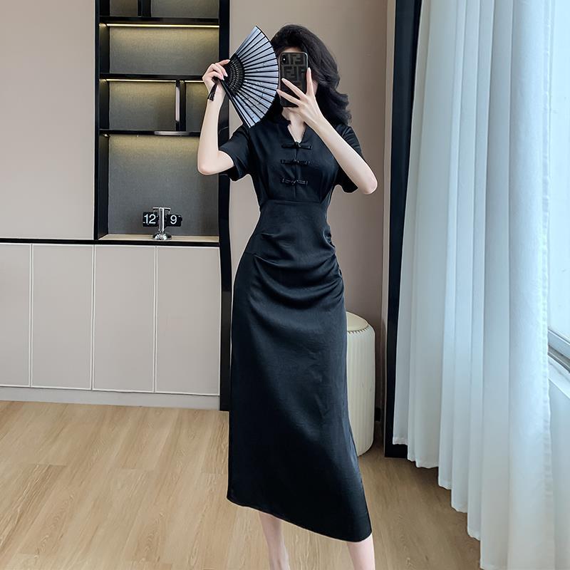 New Chinese-Style Women’s 2026 Petite Dress with Traditional Chinese Retro Buckle Design Slim Fit Black Dress